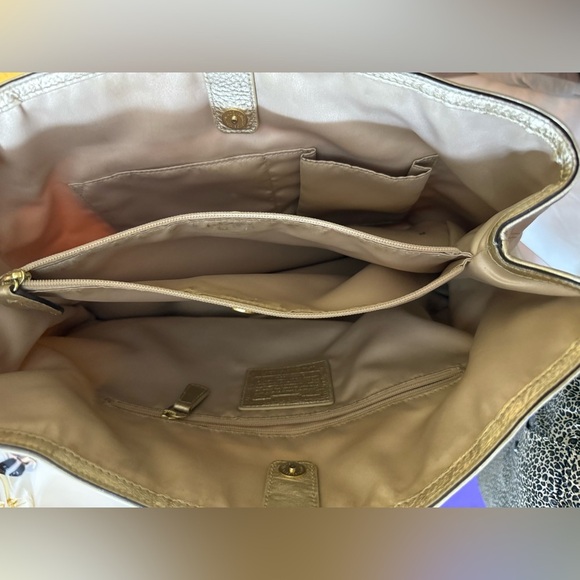 Coach Penelope Signature Cream/Gold Tote‎ Bag - Picture 10 of 10